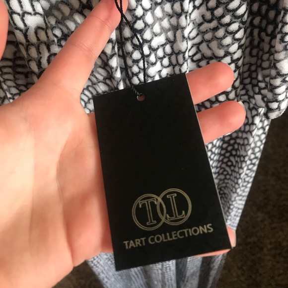 TART Collection Open Back Maxi Dress - Picture 3 of 5